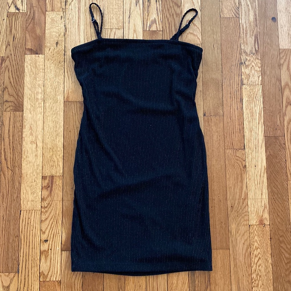 medium forever 21 black dress